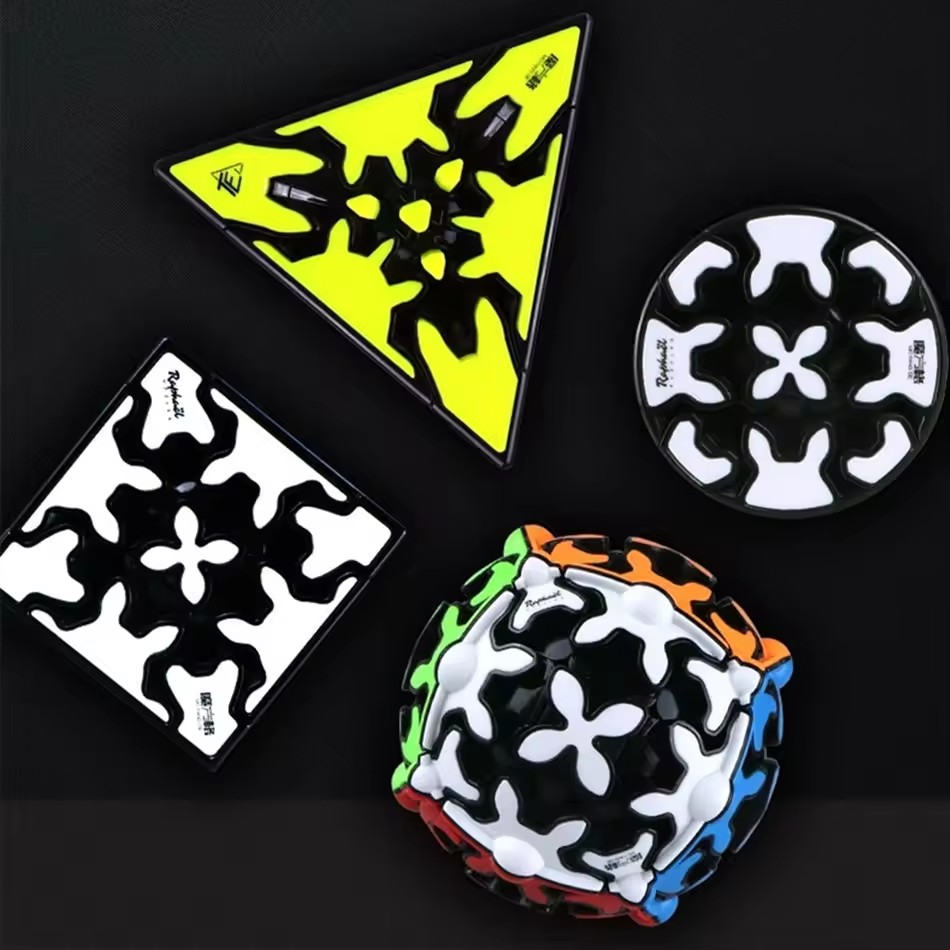 QiYi Gear Cube 3x3x3 pyramide  - Fire Starter Cube avis et prix